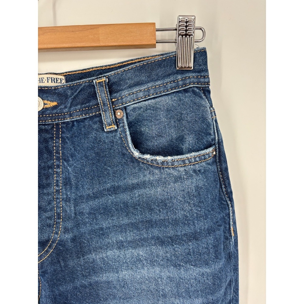 We The Free People Jeans Womens 26 Blue Cropped Destroyed Hem Mid Rise Straight - Picture 3 of 9